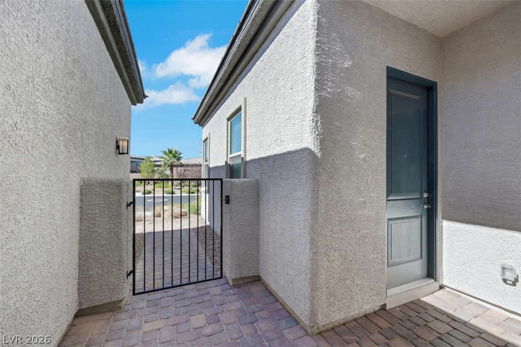8612 Dusty Quail, Las Vegas, NV 89148