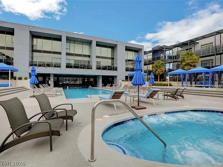 8925 Flamingo, Las Vegas, NV 89147