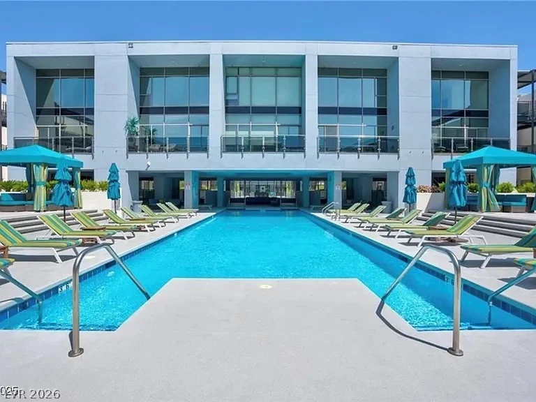 8925 Flamingo, Las Vegas, NV 89147
