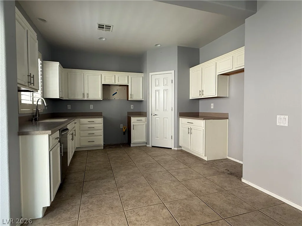 2482 Denholme, Henderson, NV 89044