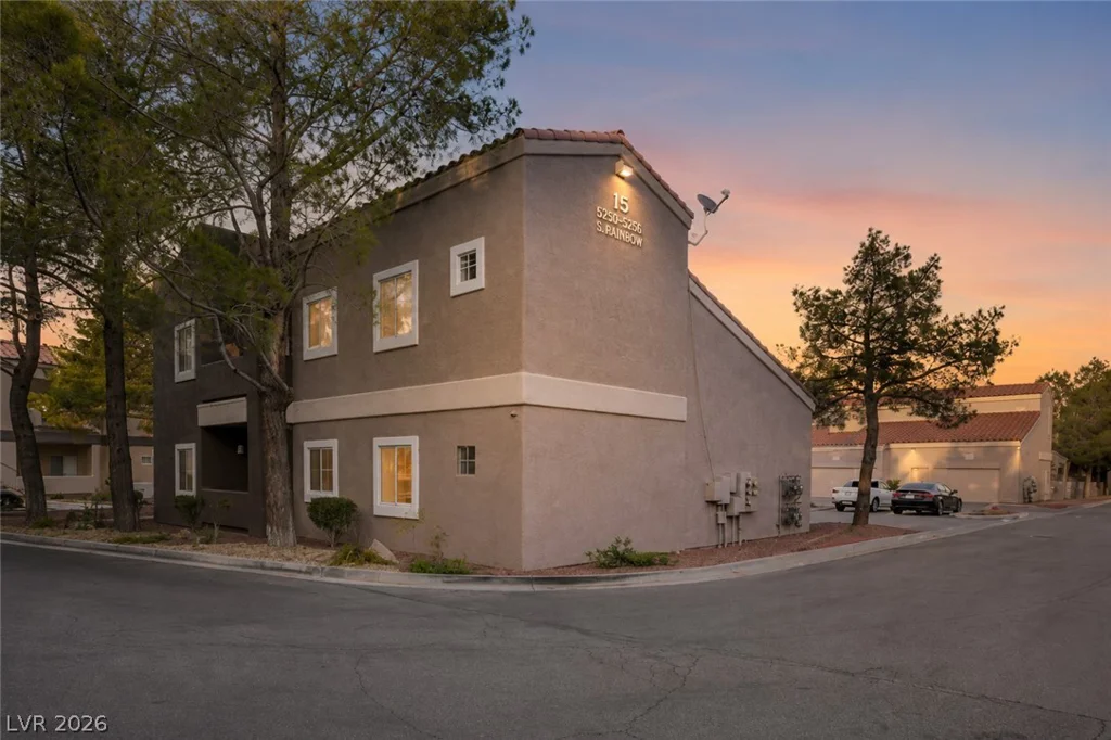 5250 Rainbow, Las Vegas, NV 89118
