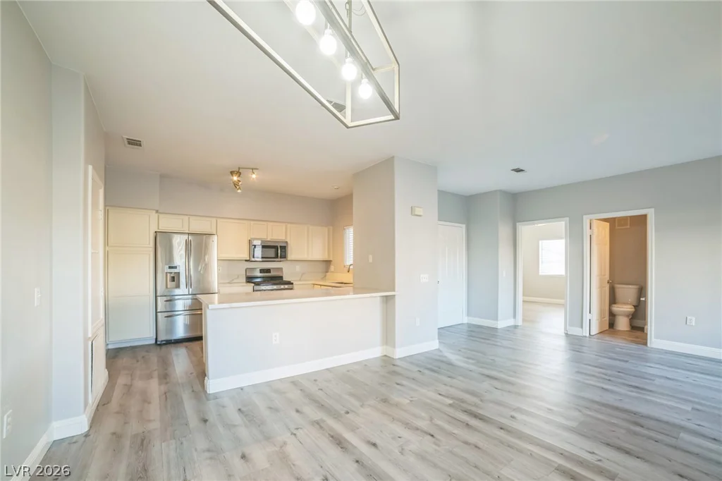 8725 Flamingo, Las Vegas, NV 89147