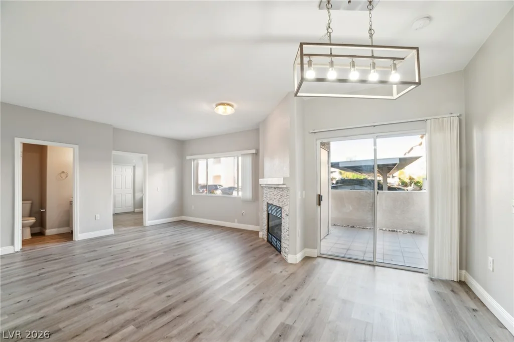 8725 Flamingo, Las Vegas, NV 89147