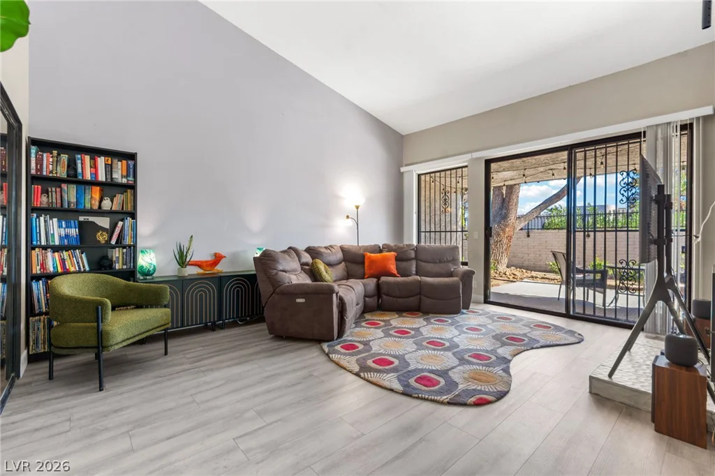 2511 Palmera, Las Vegas, NV 89121