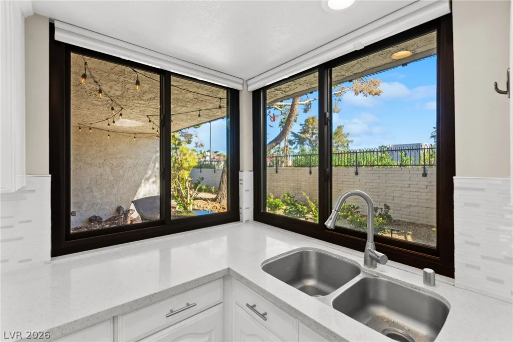 2511 Palmera, Las Vegas, NV 89121