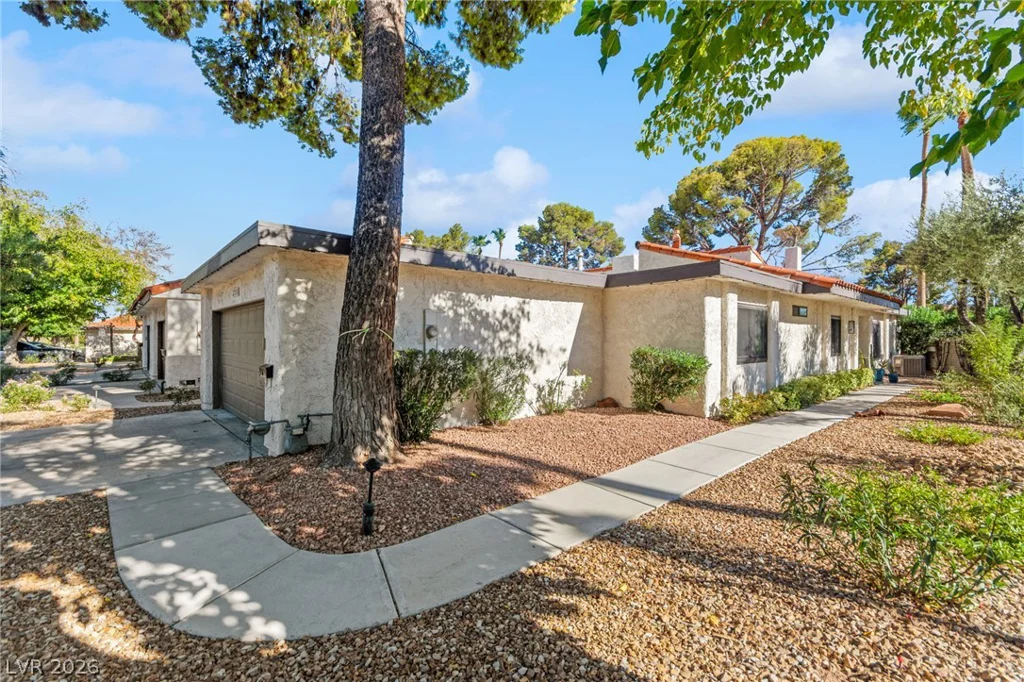 2511 Palmera, Las Vegas, NV 89121