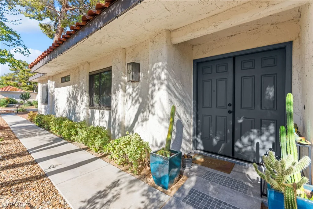 2511 Palmera, Las Vegas, NV 89121