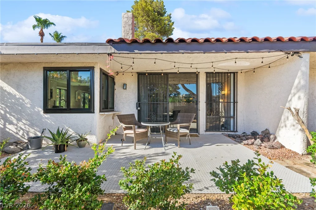 2511 Palmera, Las Vegas, NV 89121