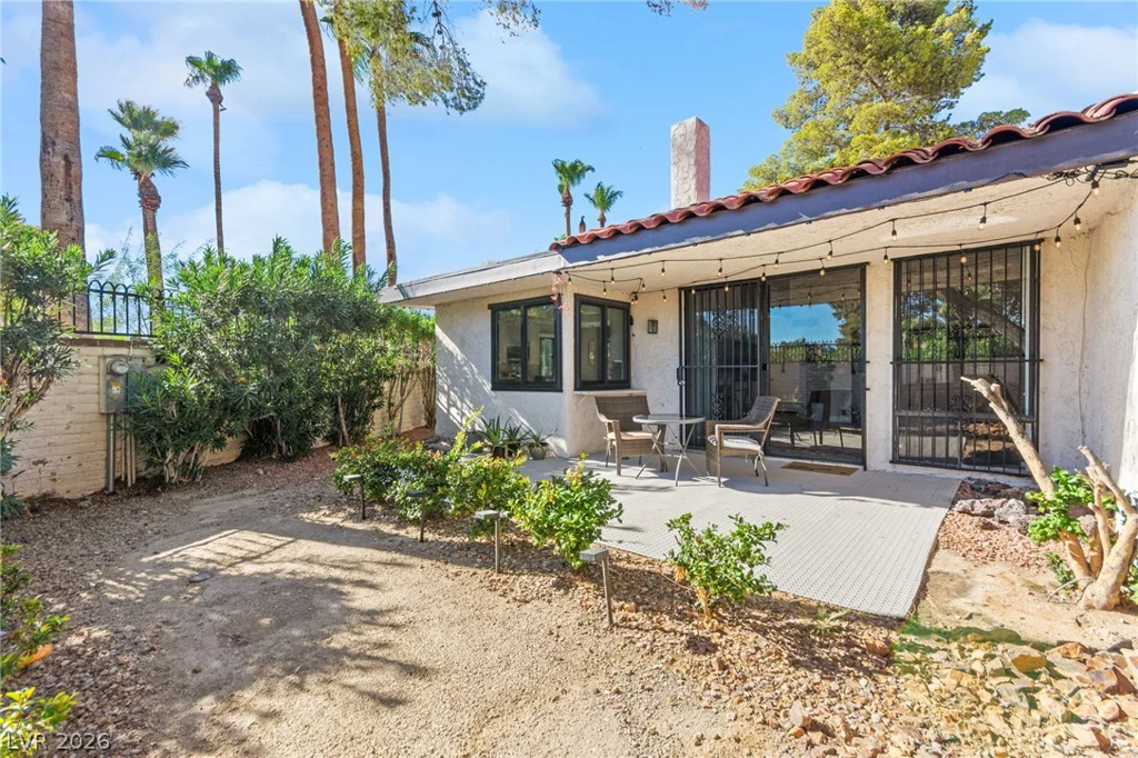 2511 Palmera, Las Vegas, NV 89121
