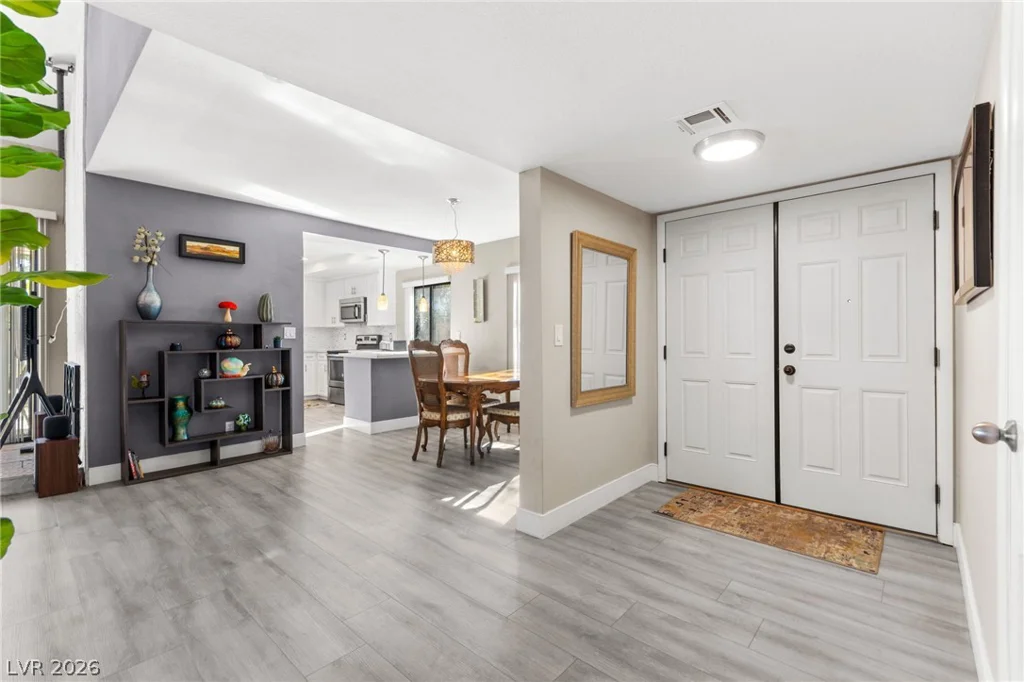 2511 Palmera, Las Vegas, NV 89121