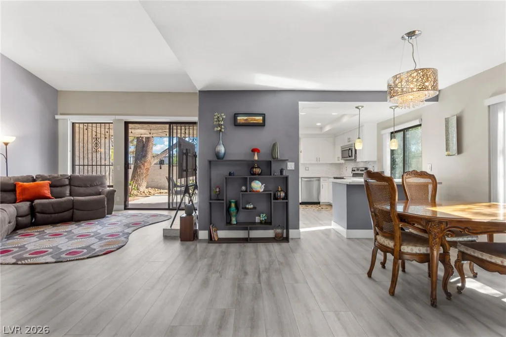 2511 Palmera, Las Vegas, NV 89121
