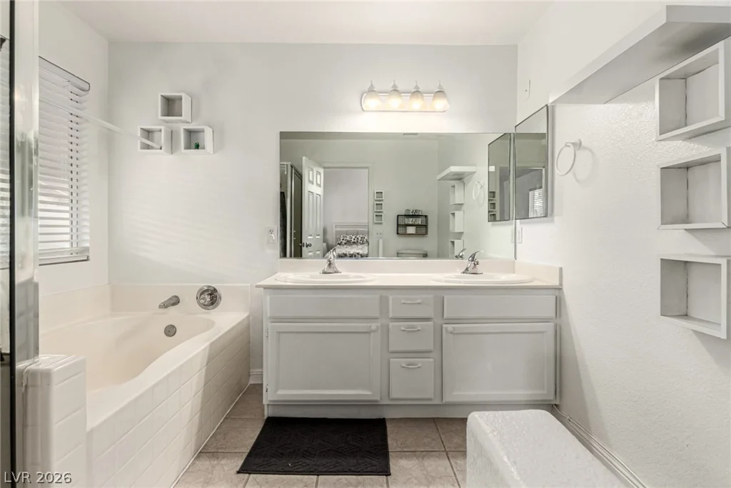 5931 Whalers Drift, North Las Vegas, NV 89031