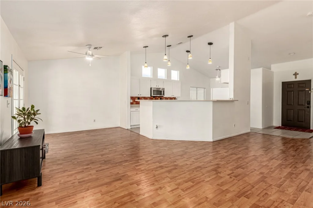 5931 Whalers Drift, North Las Vegas, NV 89031