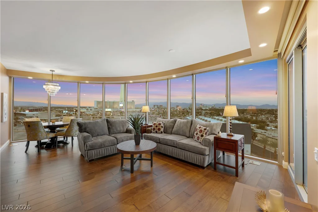 322 Karen, Las Vegas, NV 89109