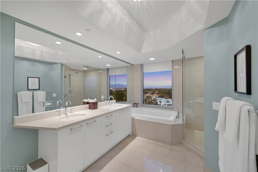 322 Karen, Las Vegas, NV 89109
