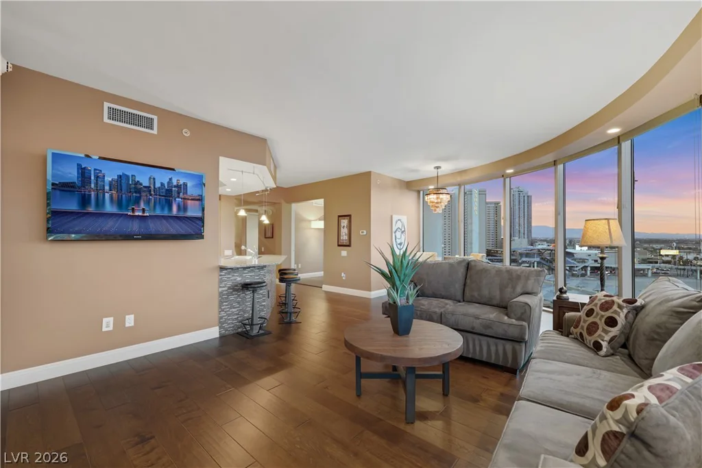 322 Karen, Las Vegas, NV 89109
