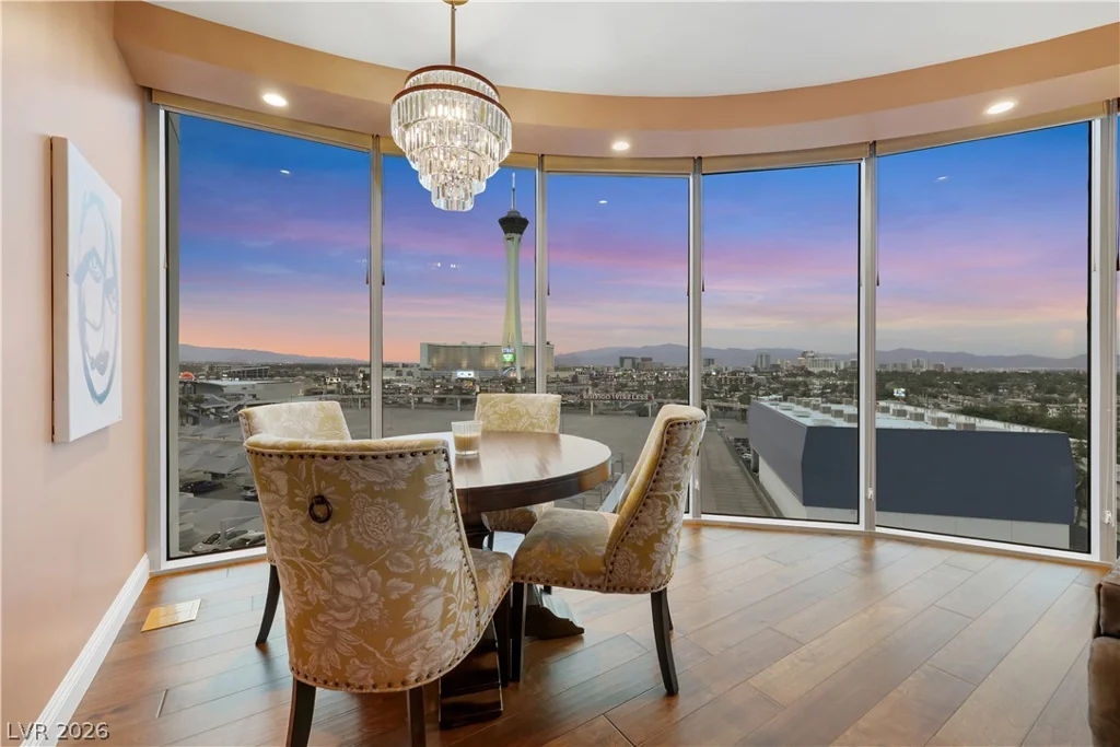 322 Karen, Las Vegas, NV 89109