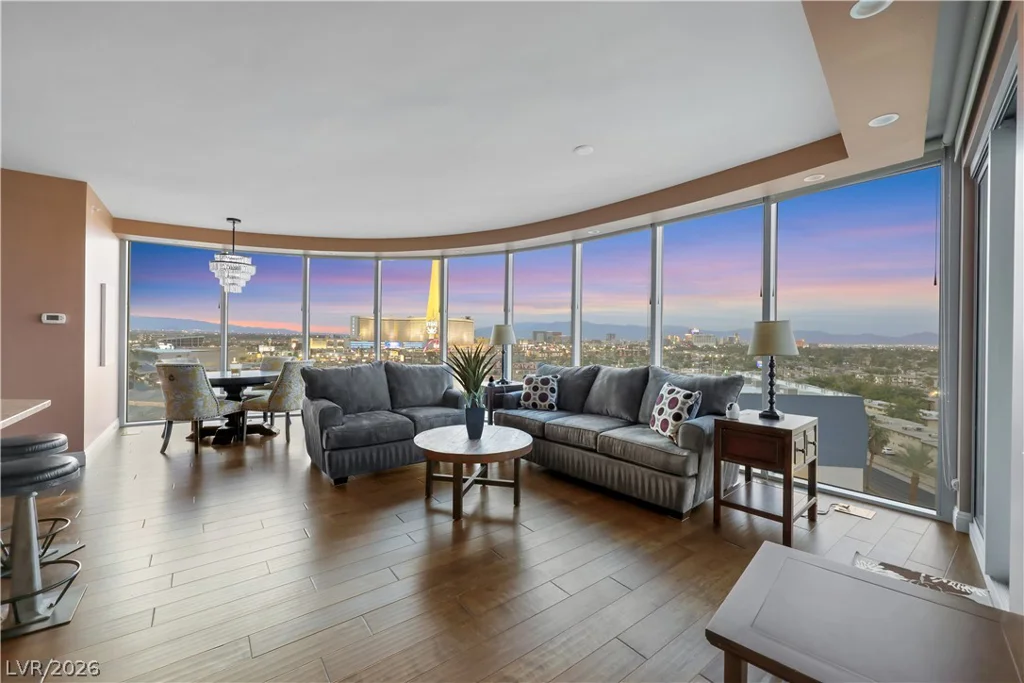 322 Karen, Las Vegas, NV 89109