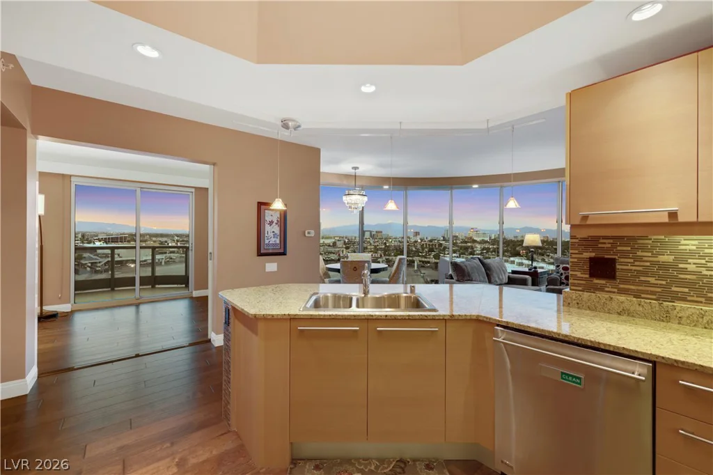322 Karen, Las Vegas, NV 89109