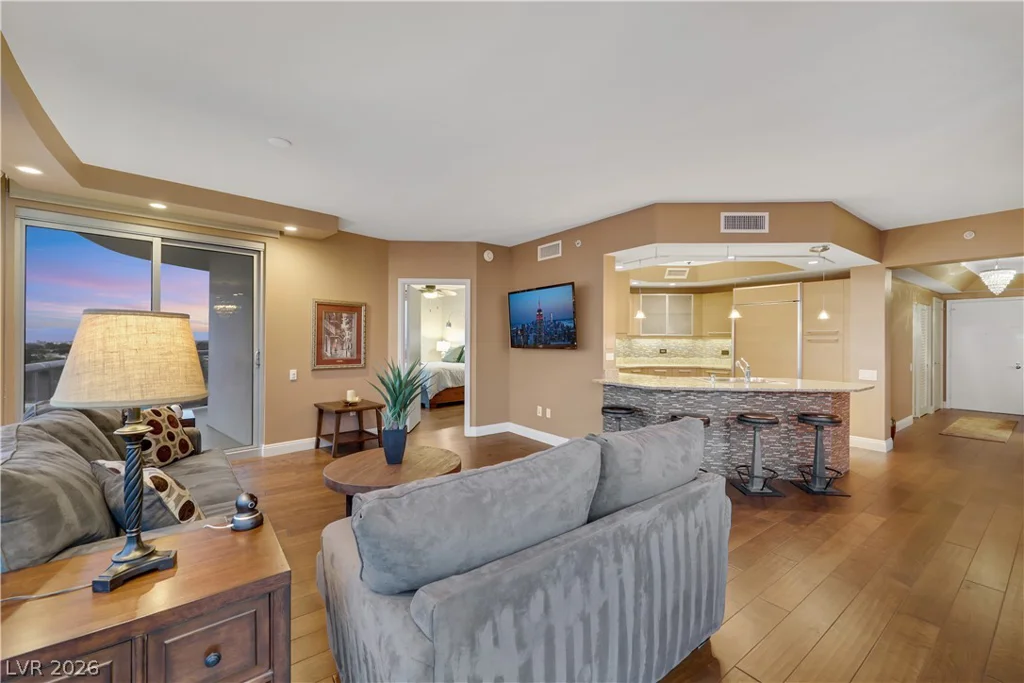 322 Karen, Las Vegas, NV 89109