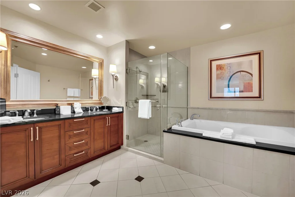 145 Harmon, Las Vegas, NV 89109