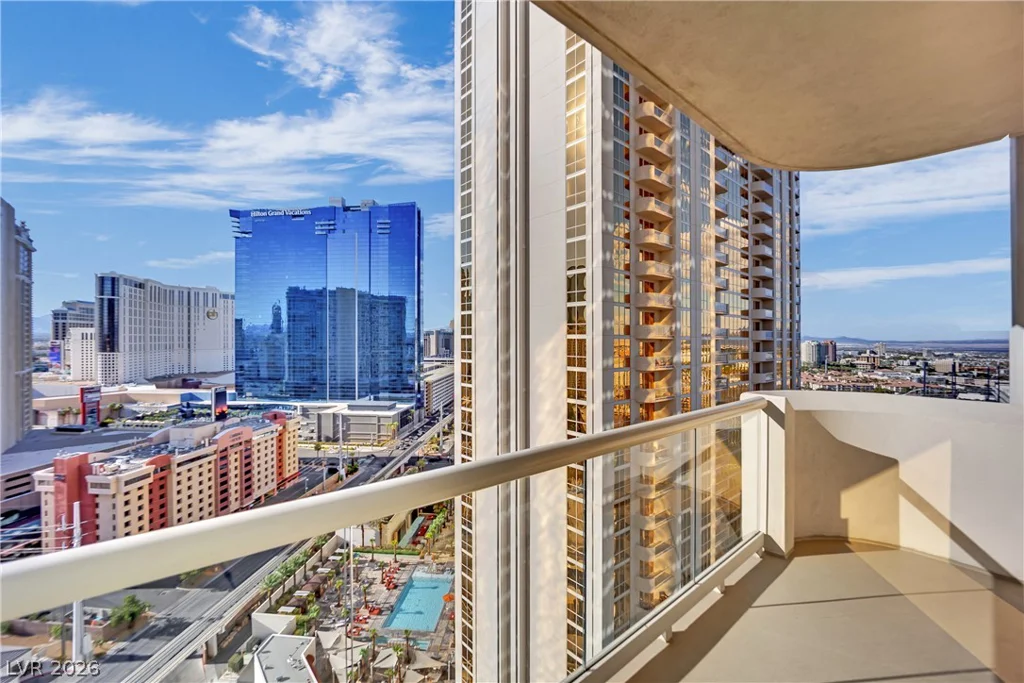 145 Harmon, Las Vegas, NV 89109