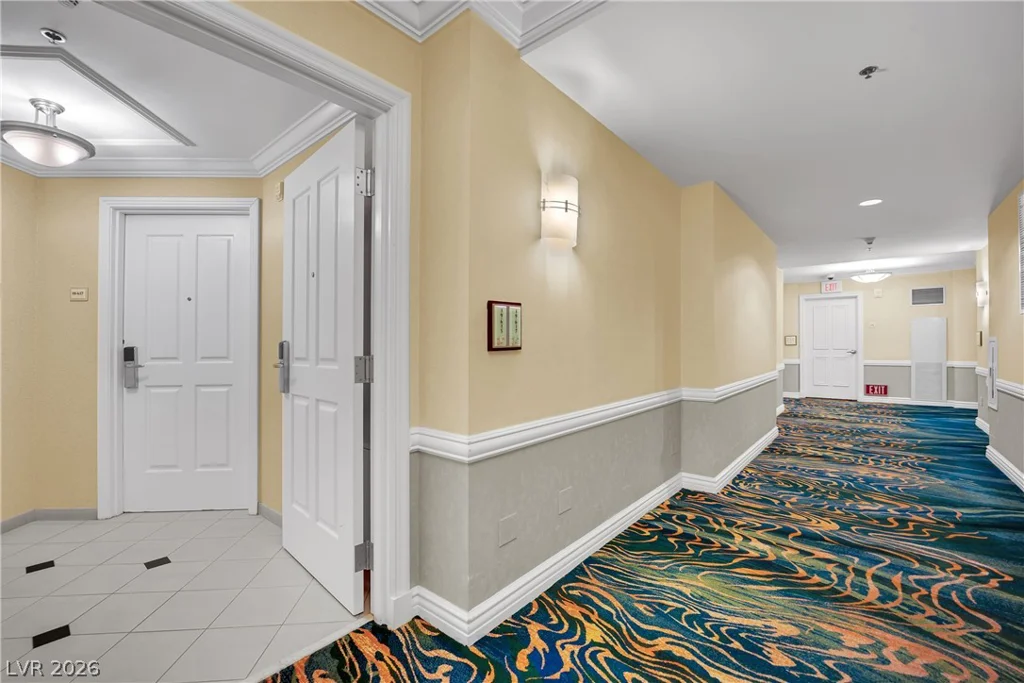 145 Harmon, Las Vegas, NV 89109