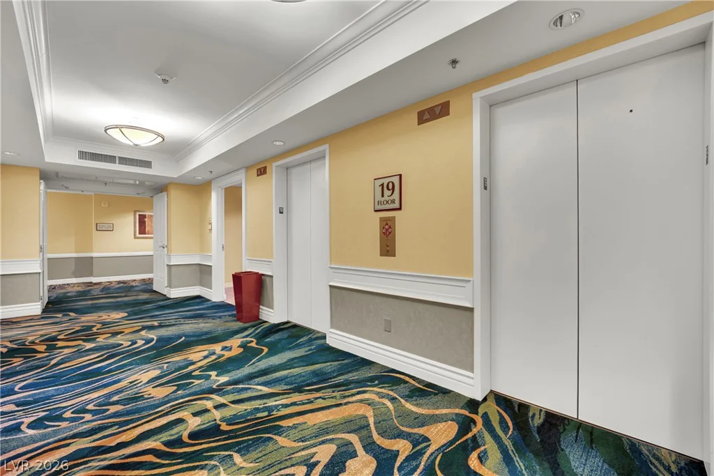 145 Harmon, Las Vegas, NV 89109