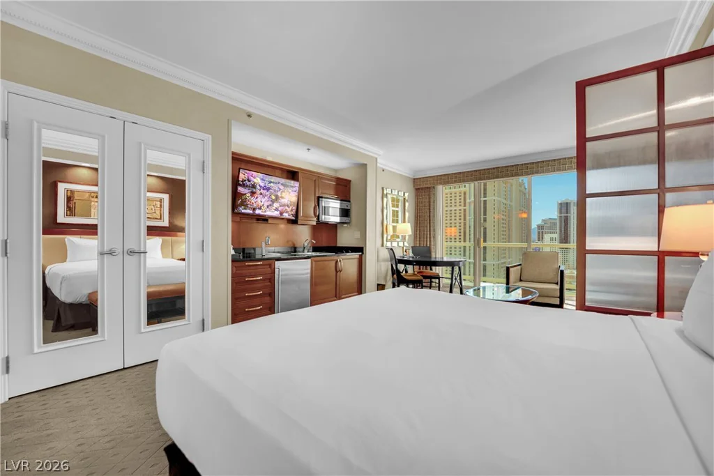 145 Harmon, Las Vegas, NV 89109