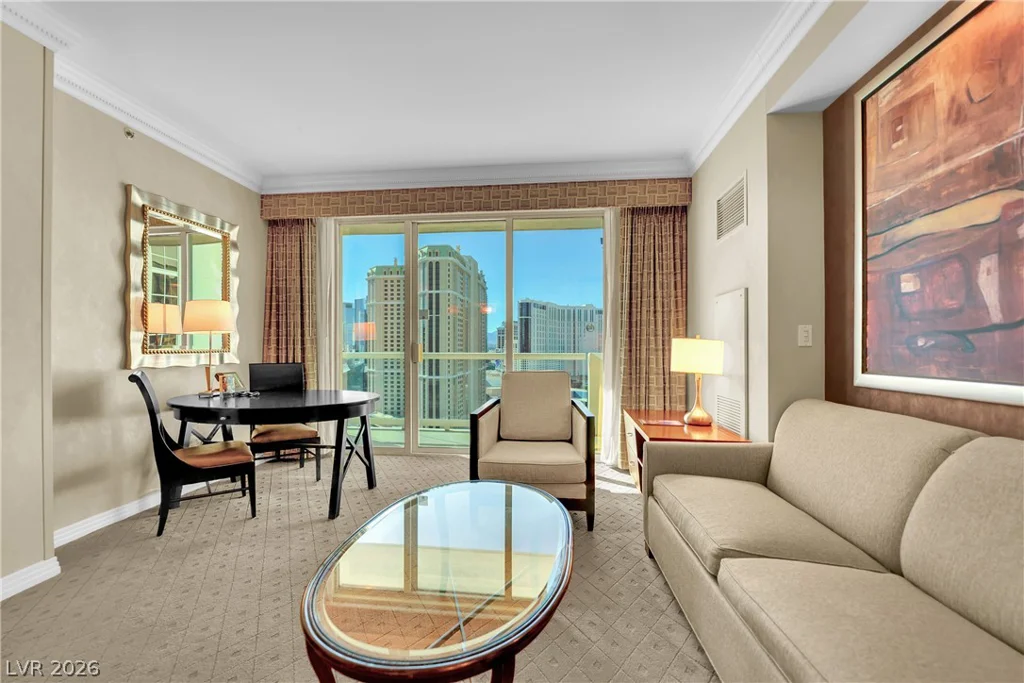 145 Harmon, Las Vegas, NV 89109