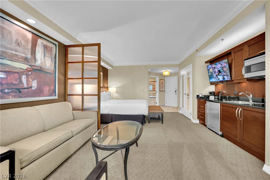 145 Harmon, Las Vegas, NV 89109