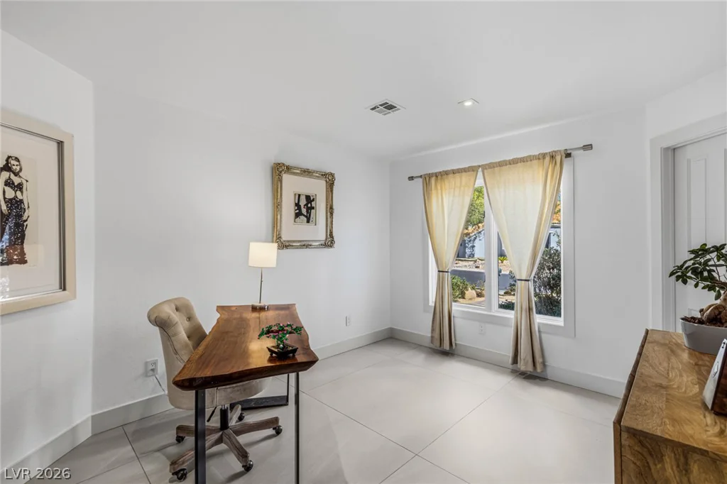 8812 Rainbow Ridge, Las Vegas, NV 89117