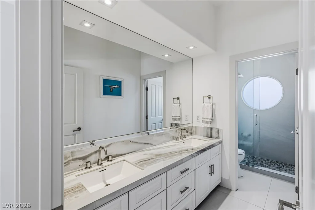 8812 Rainbow Ridge, Las Vegas, NV 89117