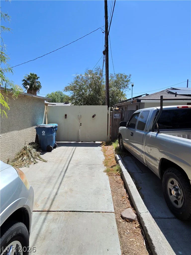 1217 10th, Las Vegas, NV 89104