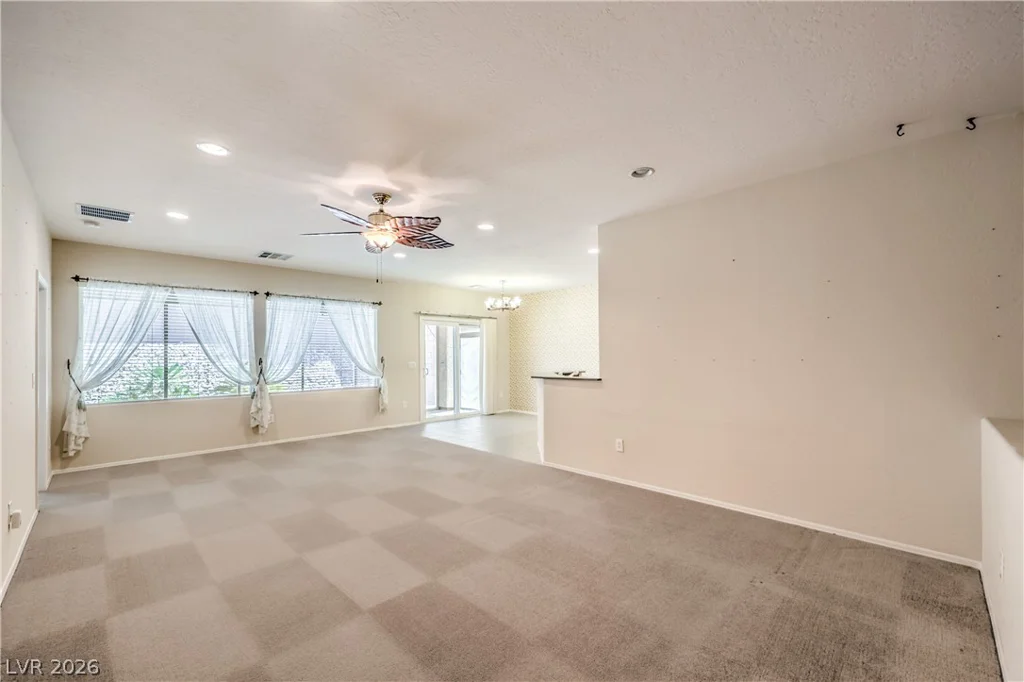 2512 Cosmic Dust, Henderson, NV 89044