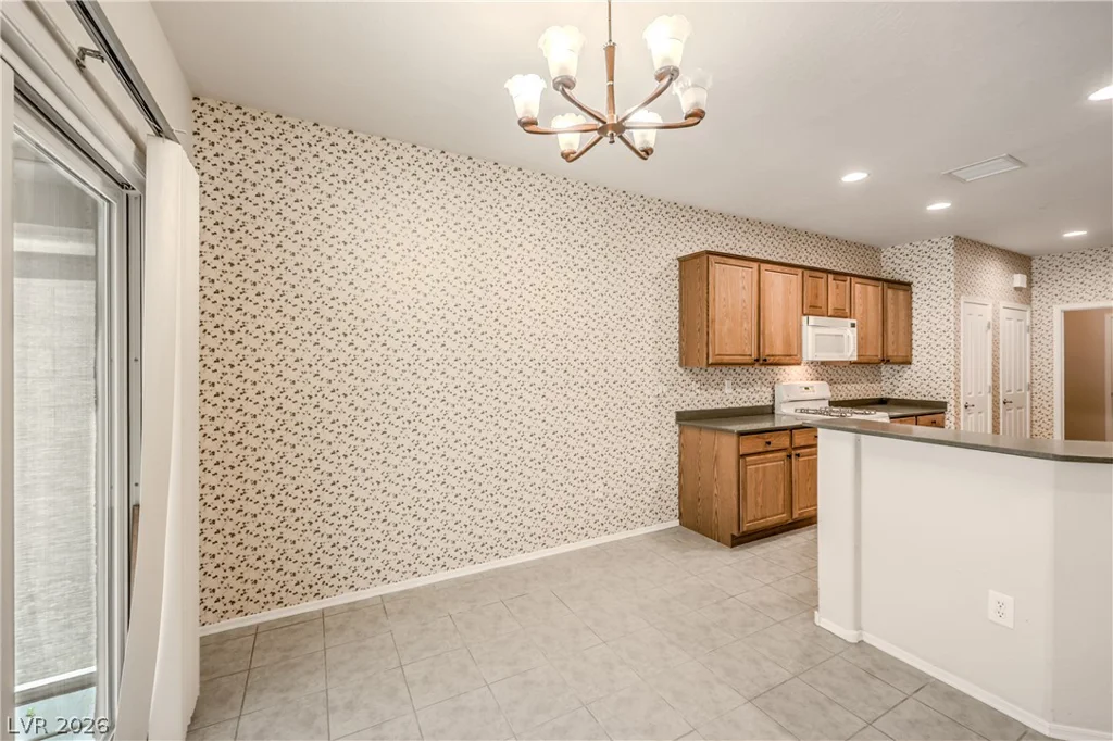 2512 Cosmic Dust, Henderson, NV 89044
