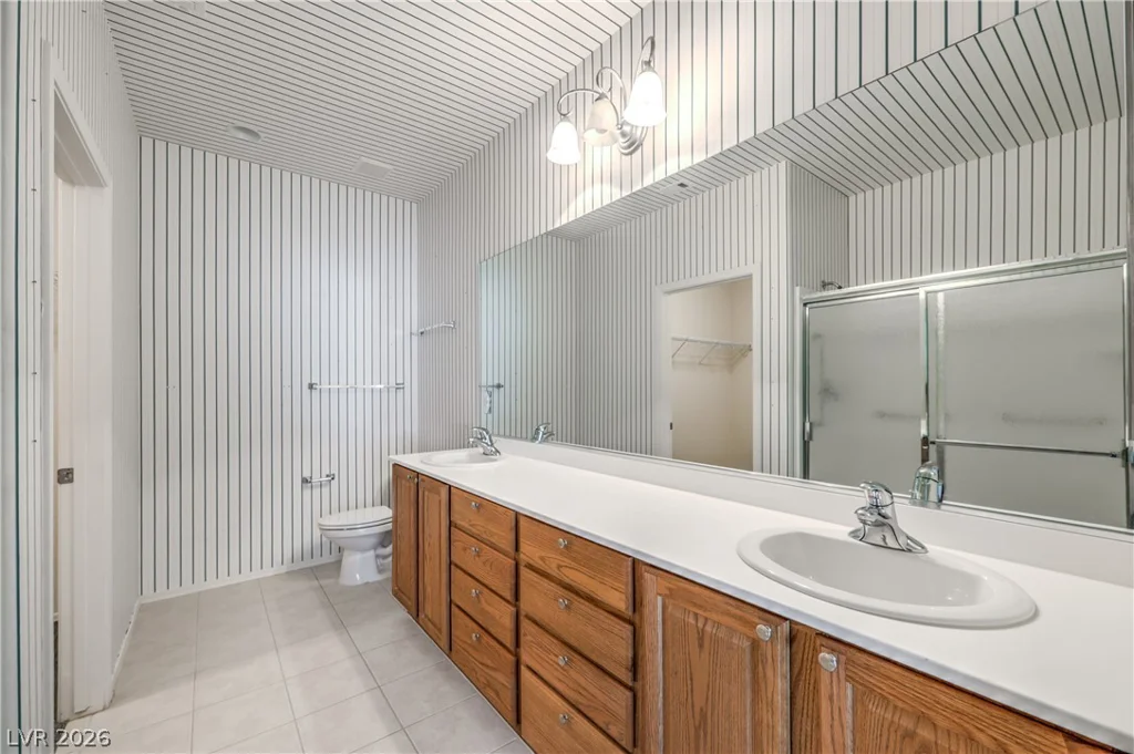 2512 Cosmic Dust, Henderson, NV 89044