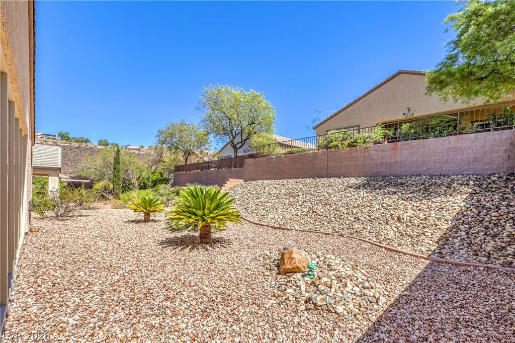 2512 Cosmic Dust, Henderson, NV 89044