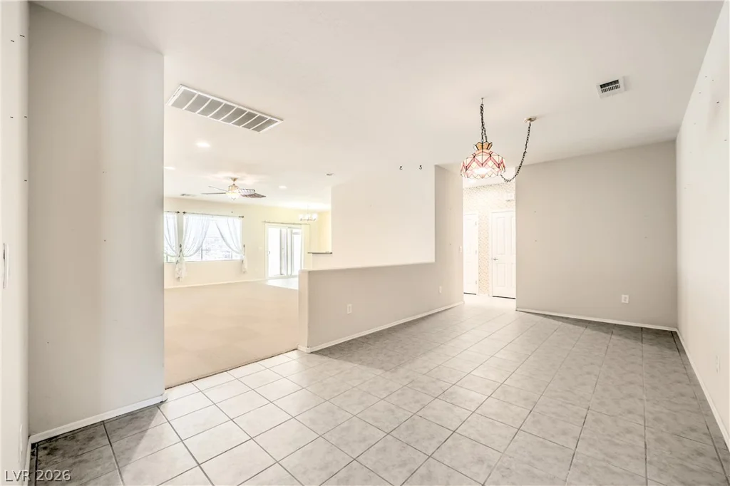 2512 Cosmic Dust, Henderson, NV 89044