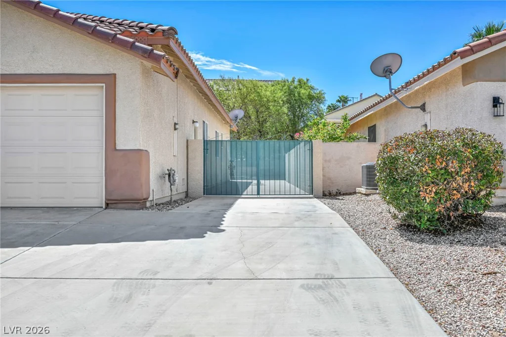 89 Saint Johns Wood, Henderson, NV 89002