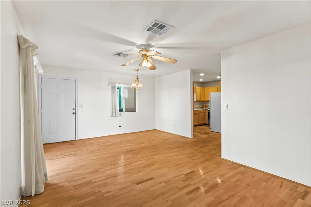 5602 Calais, Las Vegas, NV 89118