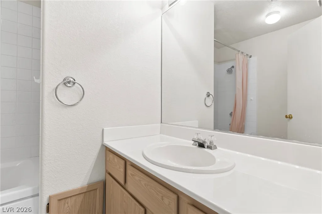 5602 Calais, Las Vegas, NV 89118