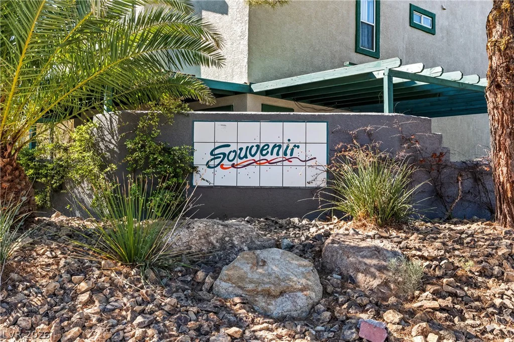 5602 Calais, Las Vegas, NV 89118