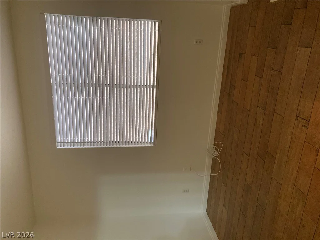 8877 Waltzing Waters, Las Vegas, NV 89147