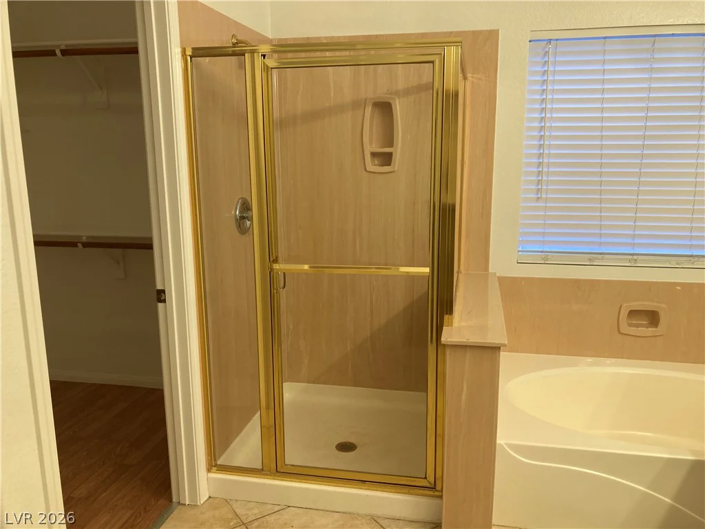 8877 Waltzing Waters, Las Vegas, NV 89147