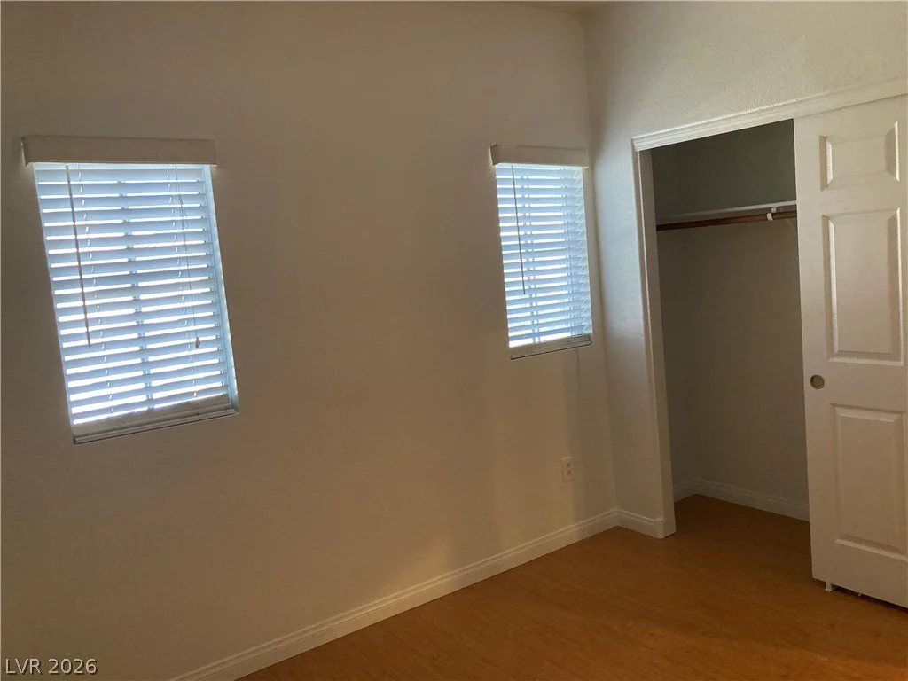 8877 Waltzing Waters, Las Vegas, NV 89147