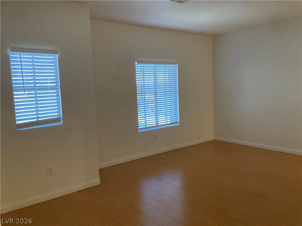8877 Waltzing Waters, Las Vegas, NV 89147