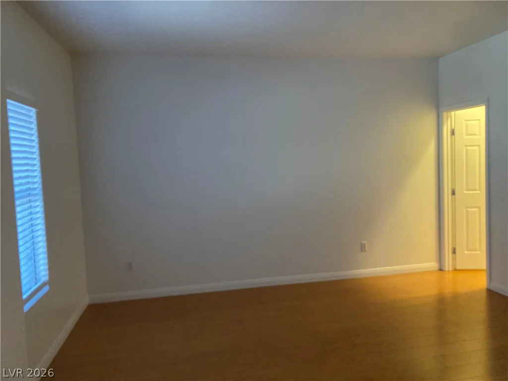 8877 Waltzing Waters, Las Vegas, NV 89147