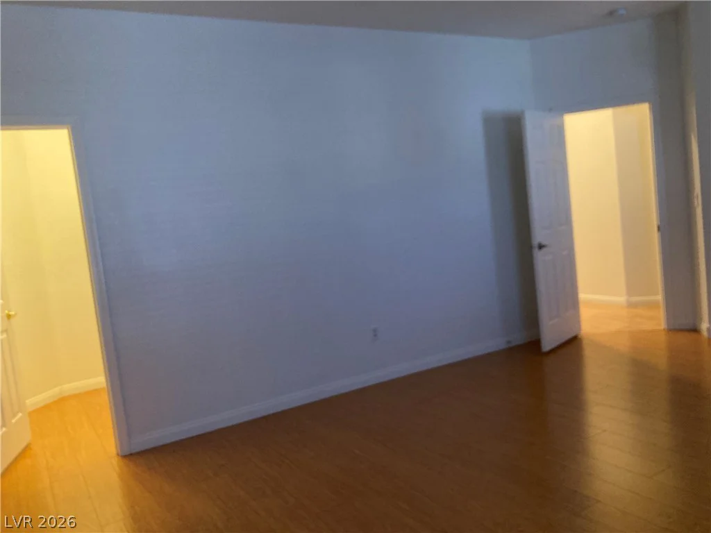 8877 Waltzing Waters, Las Vegas, NV 89147