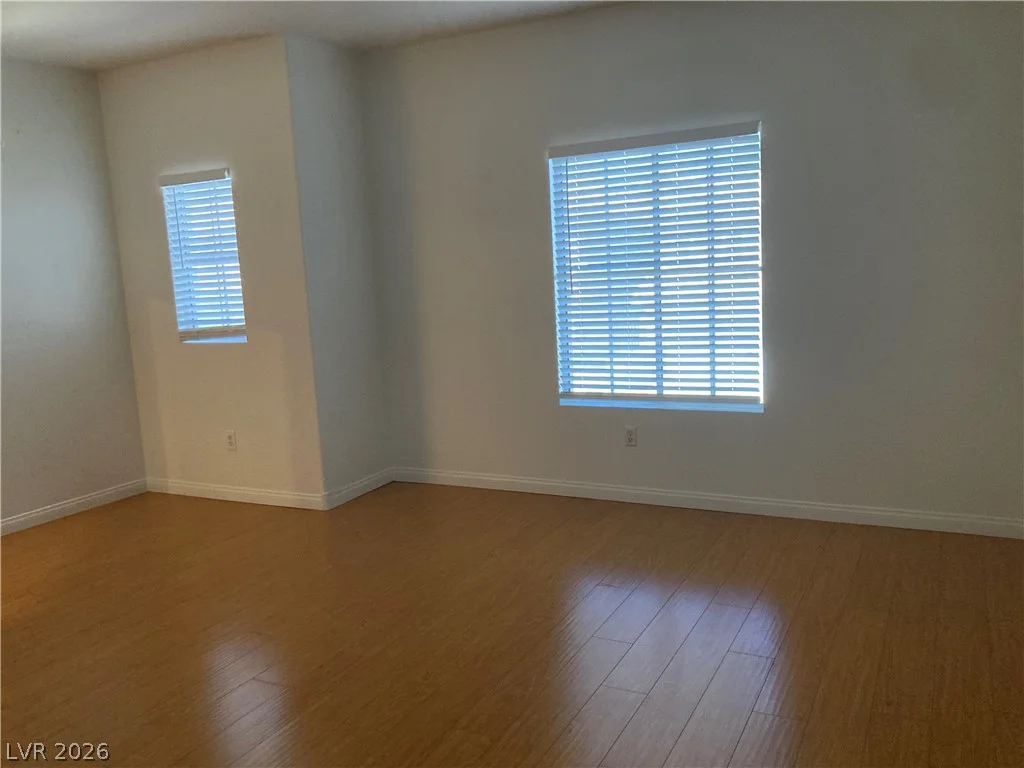 8877 Waltzing Waters, Las Vegas, NV 89147